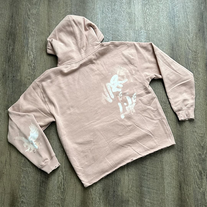 hongfeng produces mens big and tall hoodies with personalized distressed prints and comfort fit.